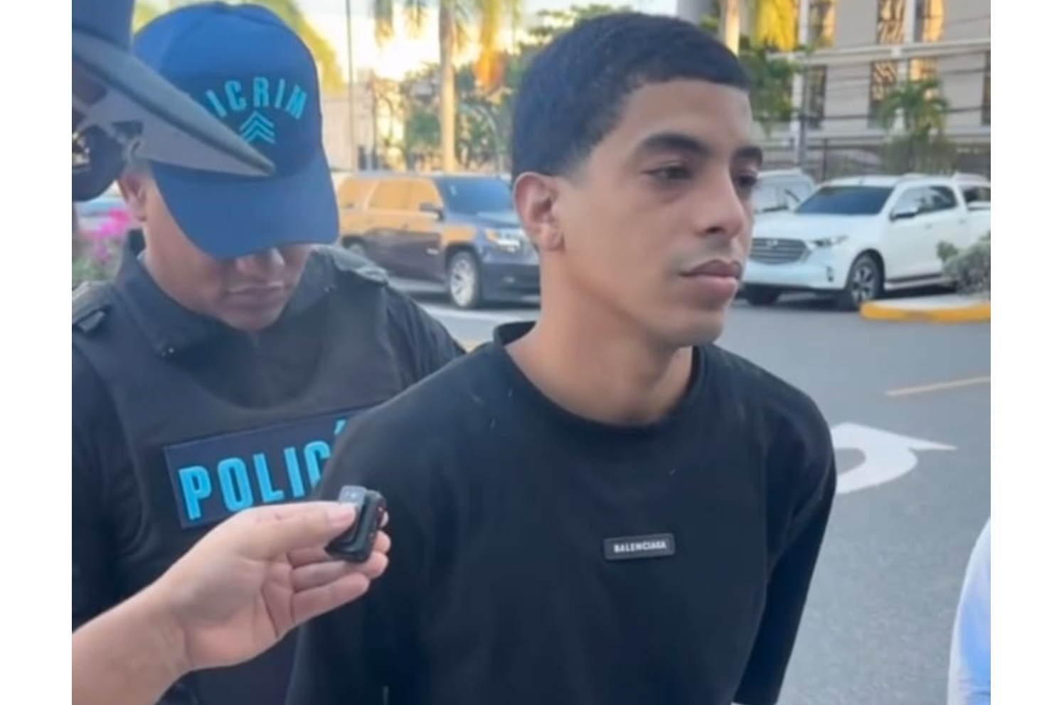 🚨 La Pipa se entrega por Capricornio en Villa Duarte a la Policía
